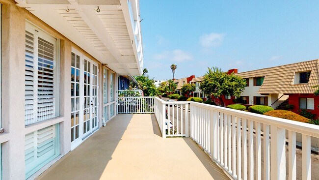 242 Avenida Lobeiro San Clemente, CA 92672 photo 4