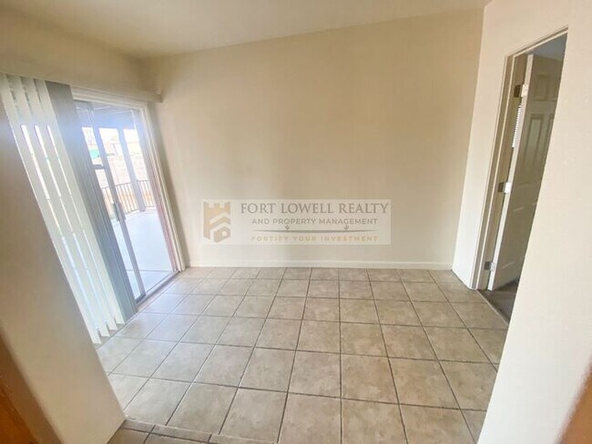 18001 North 29th Drive, Phoenix, AZ 85053 photo 5