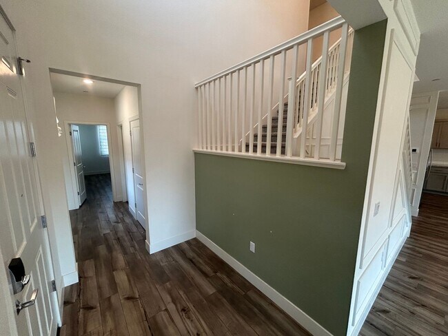 Beautiful Modern 5-Bedroom Home in Antioch photo 4