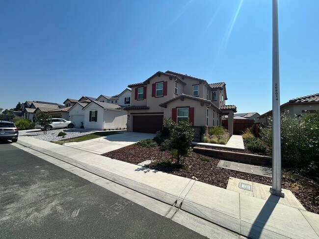 Beautiful Modern 5-Bedroom Home in Antioch photo 2