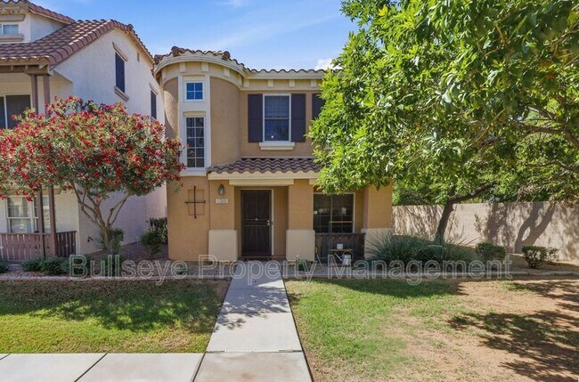 1380 S Sabino Dr Gilbert, AZ 85296 photo 4