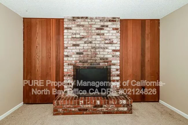 517 Debbie Dr Santa Rosa, CA 95407 photo 2