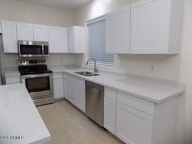41298 W Park Hill Dr Maricopa, AZ 85138 photo 4
