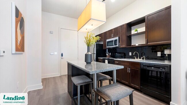 810 W St Johns Ave Austin, TX 78752 photo 5