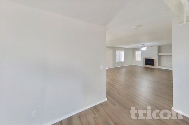 16191 N 157th Dr Surprise, AZ 85374 photo 5