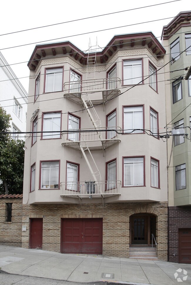 1870 Washington St. photo 3