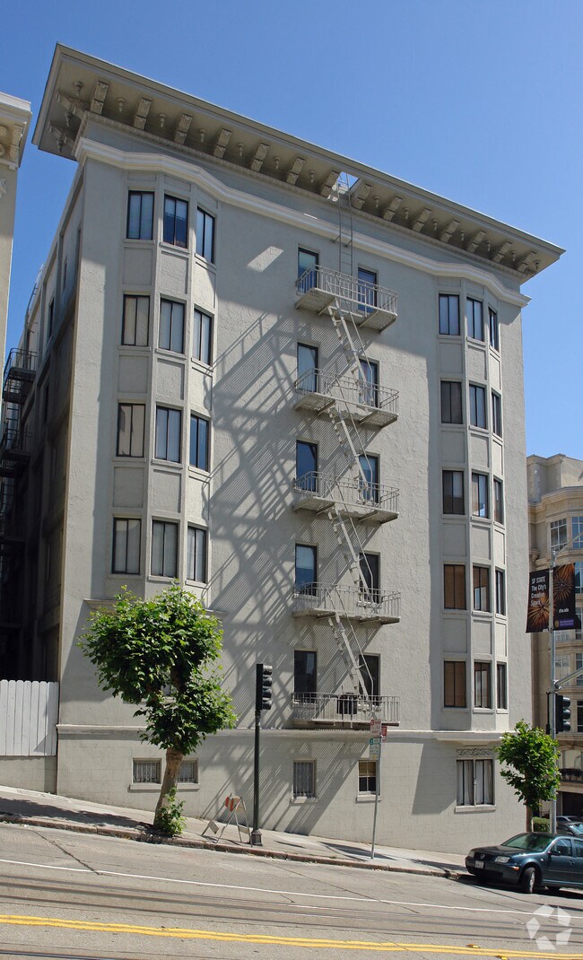 707 Stockton Street, San Francisco, CA 94108 photo 3
