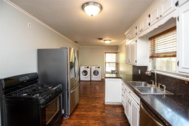 3605 Park Ridge Blvd Fort Worth, TX 76109 photo 5