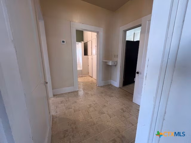 163 N Sycamore Ave New Braunfels, TX 78130 photo 5