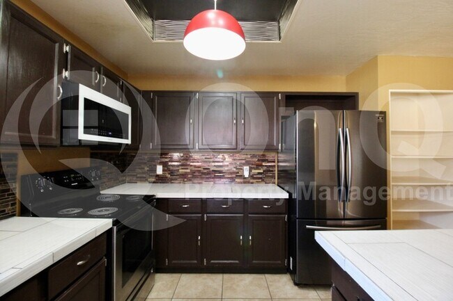 1093 N Willow St Chandler, AZ 85226 photo 3