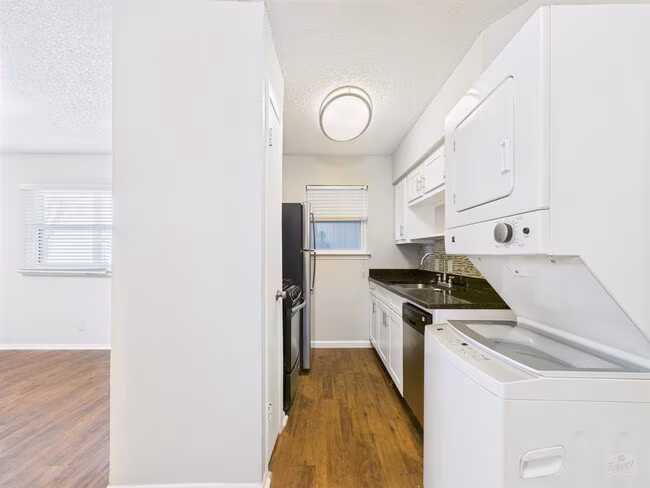 2401 Manor Rd Austin, TX 78722 photo 5