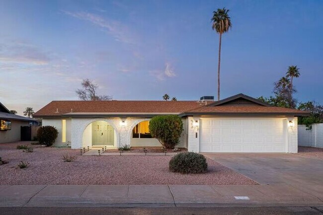 514 E Fremont Dr Tempe, AZ 85282 photo 2