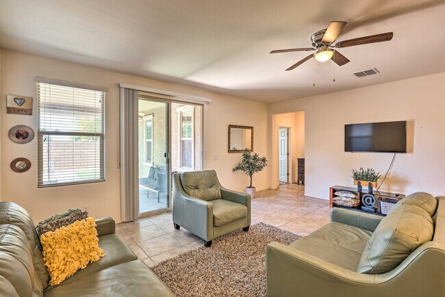 6808 N 86th Ln Glendale, AZ 85305 photo 3