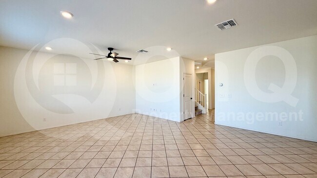 2556 W La Salle St Phoenix, AZ 85041 photo 5