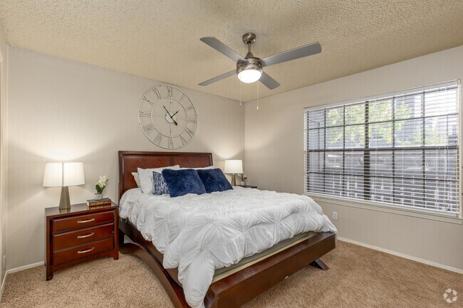 Slate Dallas photo 3