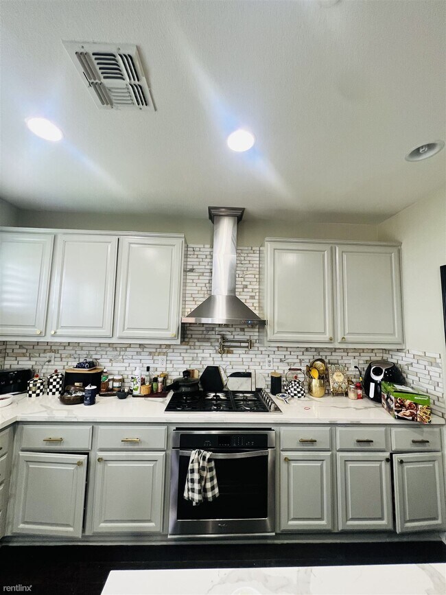 7026 Syrah Drive, Dublin, CA 94568 photo 4