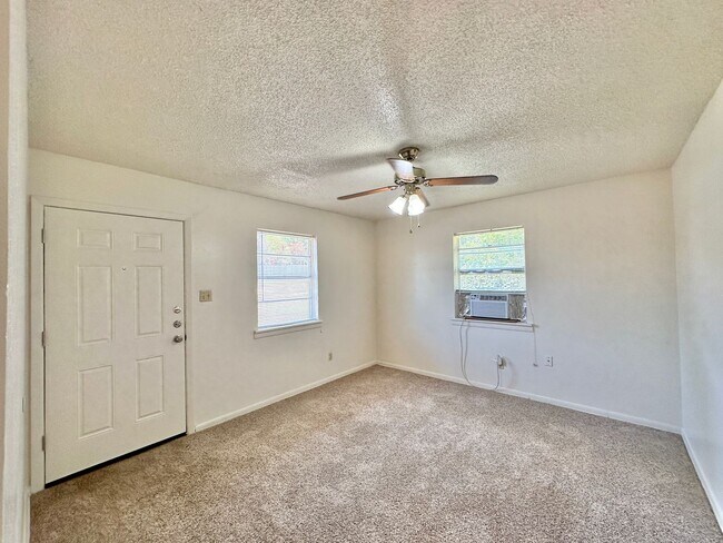 403 Robertson Ave Copperas Cove, TX 76522 photo 5