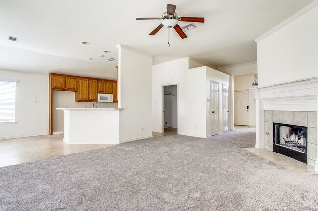 7740 Summerbrook Cir Fort Worth, TX 76137 photo 2