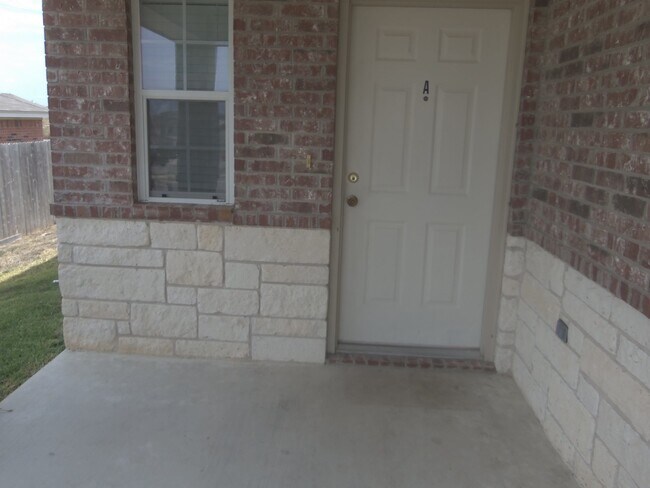 2810 Windmill Ct Killeen, TX 76549 photo 3