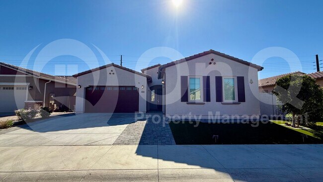 209 East Sagittarius Place, Chandler, AZ 85249 photo 2