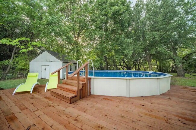 1919 Puritan Dr Irving, TX 75061 photo 3