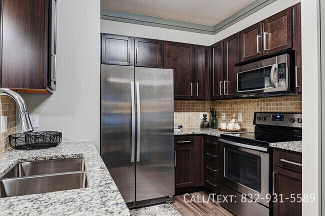 19300 Ella Boulevard, Spring, TX 77388 photo 2