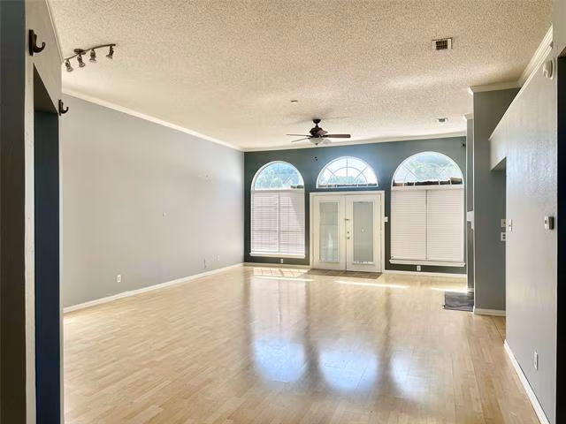 1214 Wagon Wheel Road, Garland, TX 75040 photo 2