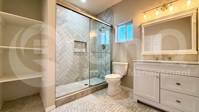 1015 E Sheridan St Phoenix, AZ 85006 photo 3
