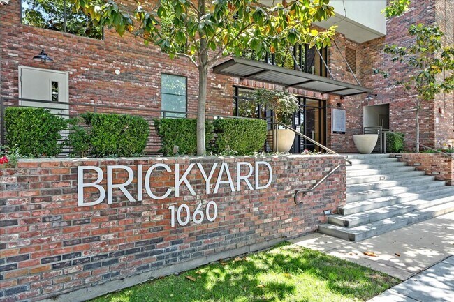 1060 S Third St San Jose, CA 95112 photo 2