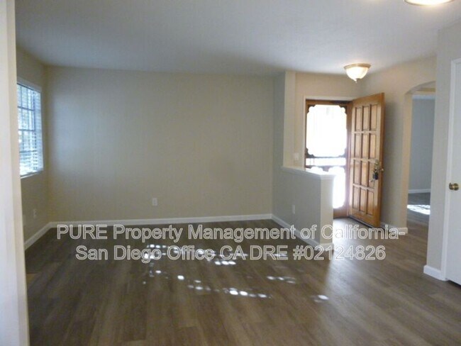 1050 La Tortuga Dr Vista, CA 92081 photo 3