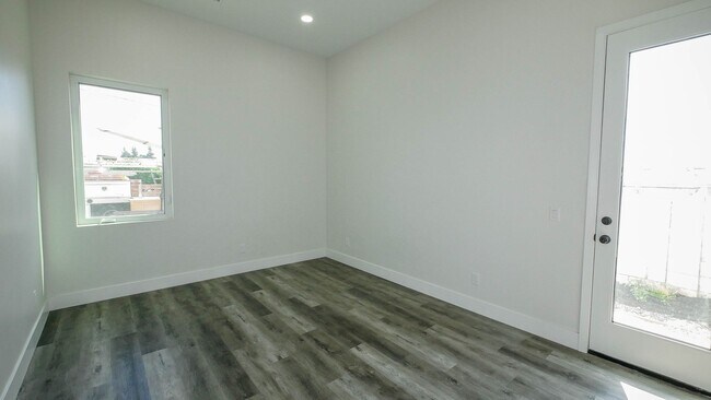 5535-5539 Potomac St San Diego, CA 92139 photo 4