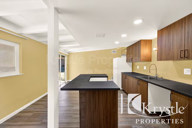 1114 Coronel Ave Vallejo, CA 94591 photo 2