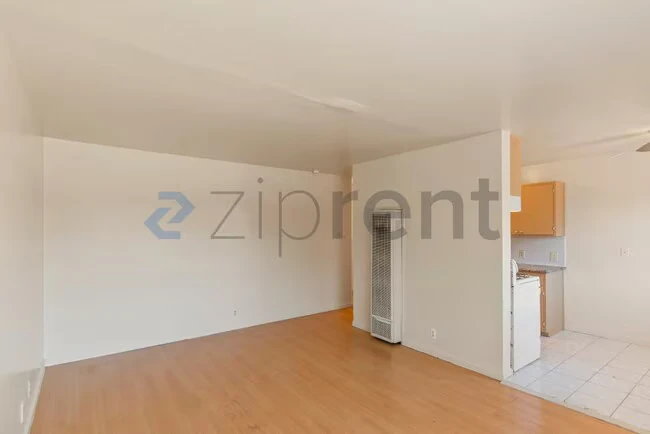 Unit 41 photo 4