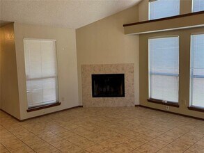 4748 Veronica Circle, Fort Worth, TX 76137 photo 2
