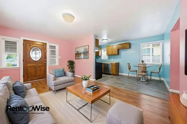 657 Hurlingame Ave Redwood City, CA 94063 photo 5