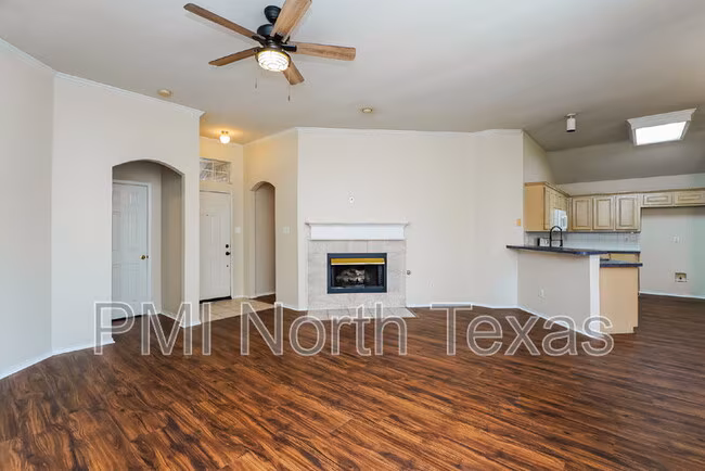 10706 Robincreek Ln Frisco, TX 75035 photo 5