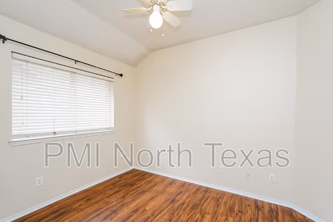 10706 Robincreek Ln Frisco, TX 75035 photo 2