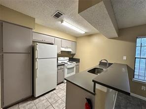 4607 E 12th St Austin, TX 78721 photo 4