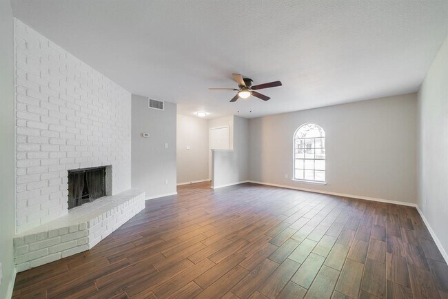 3604 Biscay Dr Arlington, TX 76016 photo 3