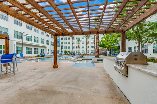 Lofts on Main photo 4