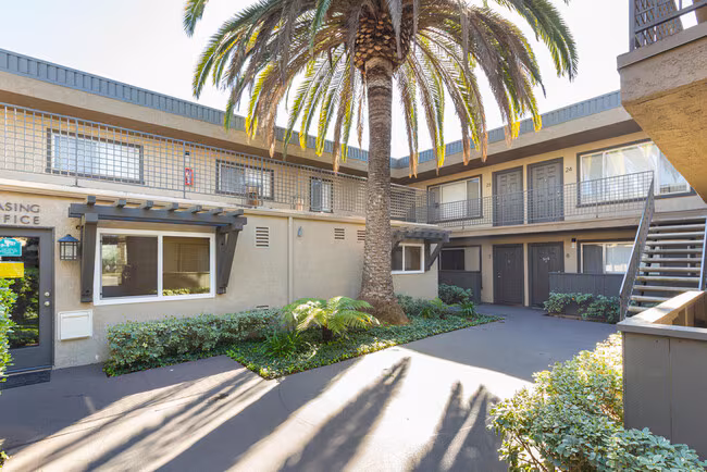 Elan Sandrock Place photo 4