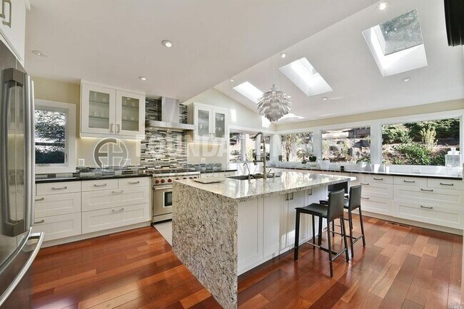52 Paseo Mirasol Tiburon, CA 94920 photo 5