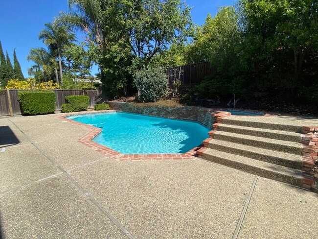 1057 Mazzone Drive, San Jose, CA 95120 photo 4