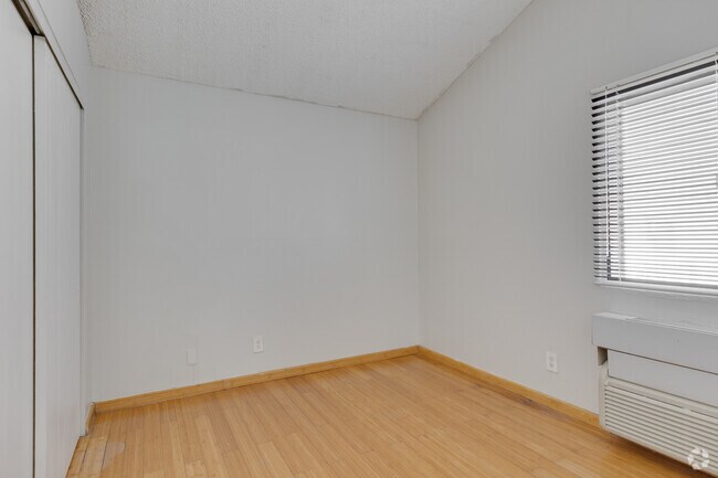 Fountain Oaks Apartments photo 4