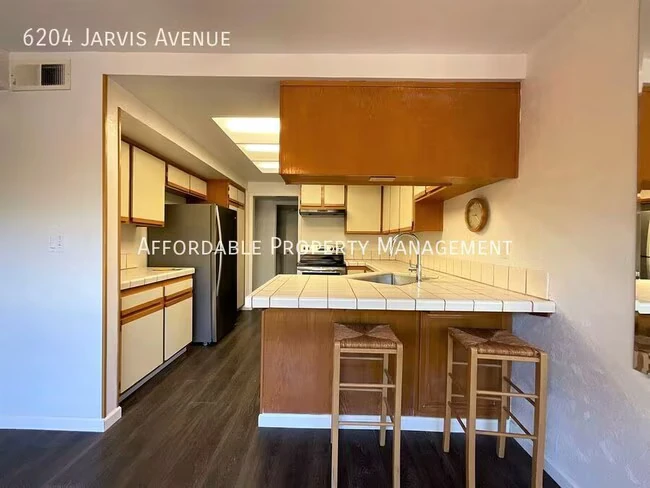 6204 Jarvis Ave Newark, CA 94560 photo 2