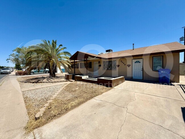 3423 W Aster Dr Phoenix, AZ 85029 photo 3