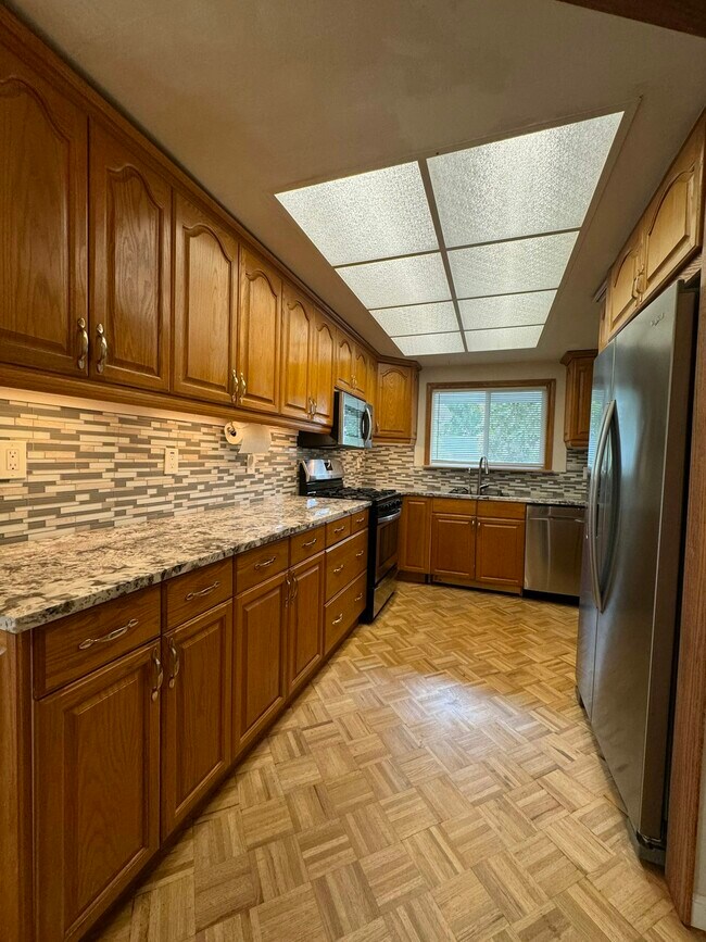 4226 Dorman Rd Pleasanton, CA 94588 photo 4
