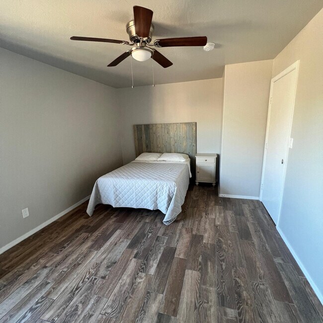 3645 West Hadley Street, Phoenix, AZ 85009 photo 2