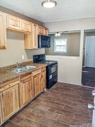 1026 Edison Dr San Antonio, TX 78201 photo 4