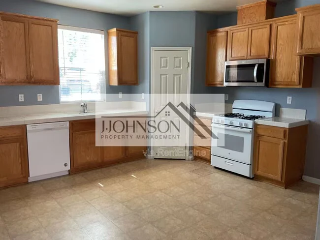 4343 Middlefield Dr Tracy, CA 95377 photo 4